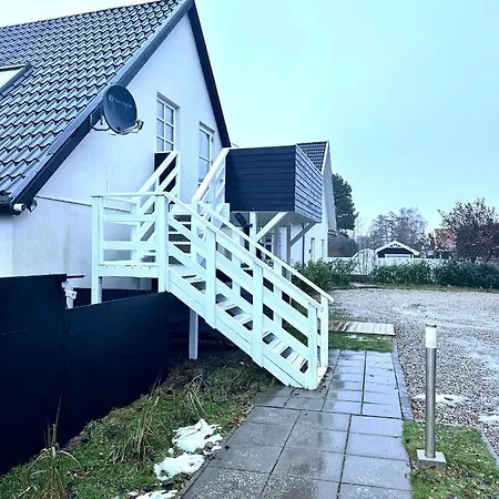 Cozy One Bedroom Near The Sea Apartamento Tisvildeleje