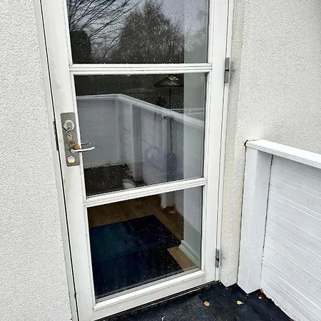 דירה Cozy One Bedroom Near The Sea טיסווילדליי