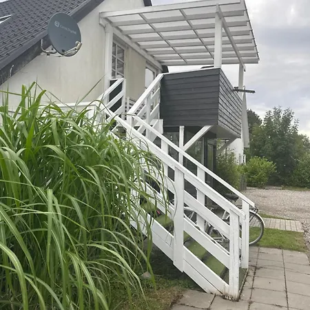 Cozy One Bedroom Near The Sea