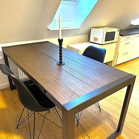아파트 Cozy One Bedroom Near The Sea *