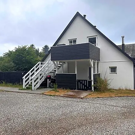 Cozy One Bedroom Near The Sea 티스빌델레제
